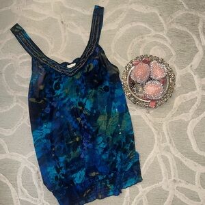 🌷DAYTRIP🌷Blue print beaded neck sleeveless blouse